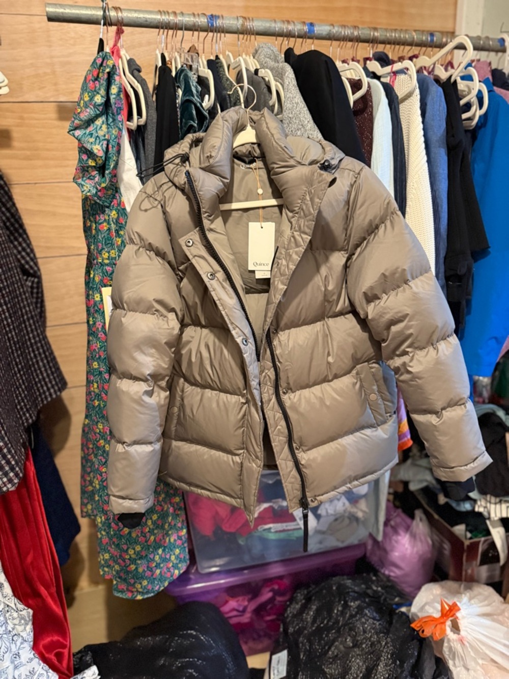 NWT Women's Stone Taupe Puffer Jacket - Small - Picture 3 of 5